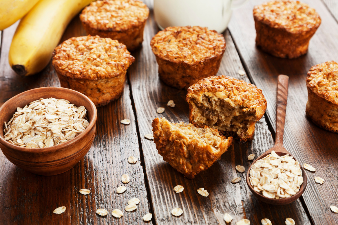 Oat muffins with banana